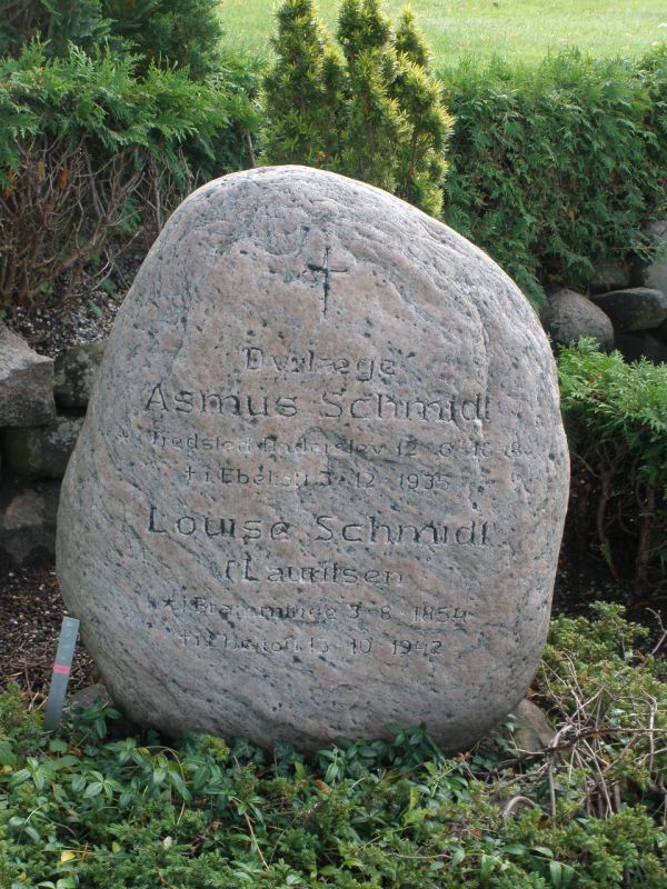 Louise Schmidt    .JPG